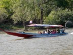 tourist longtail.JPG (158 KB)